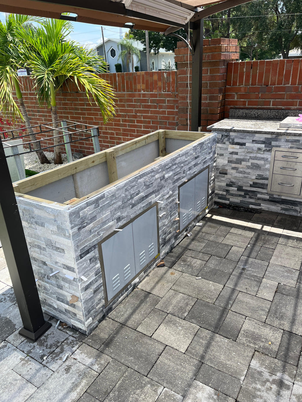 OUTDOOR KITCHEN INSTALLATION - BEFORE AND AFTER